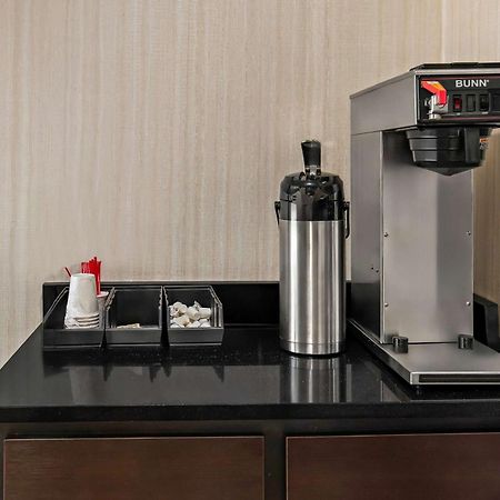 Motel 6 Lester - Philadelphia Airport Экстерьер фото